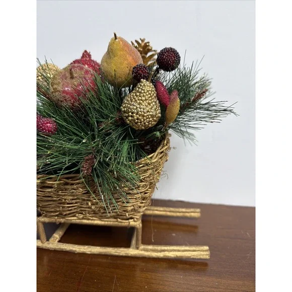 Vintage Gold Santas Sleigh Wicker‎ Centerpiece With Packages &Faux Pine Cones - Picture 4 of 10